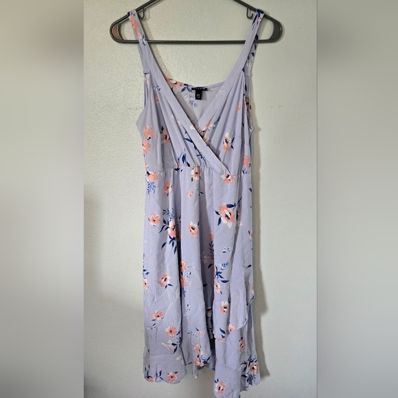 Torrid Blue Floral Faux Wrap Dress Size 00 - Picture 1 of 8